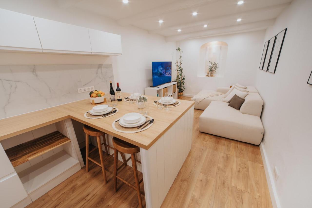 Perfect Family-Oriented And Renovated Townhouse In The Old Antibes Apartment Екстериор снимка