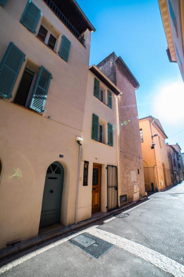 Perfect Family-Oriented And Renovated Townhouse In The Old Antibes Apartment Екстериор снимка
